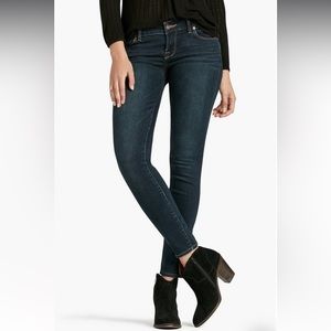 Lucky Brand Jeans. Lolita Skinny Size 8 / 29. Dark Blue.